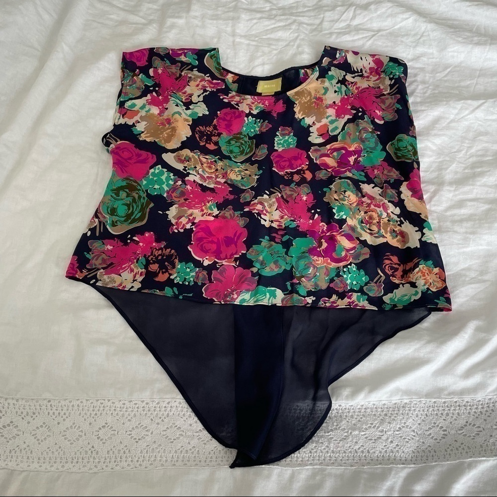 Maeve 6P 100% silk top floral flower open back flowy